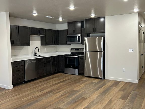 3rd image of 705 W 12th St #A