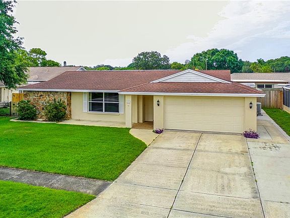 3rd image of 5726 Greenwood Way