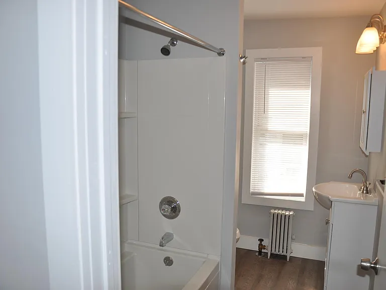 802 Quincy Ave — Photo 9