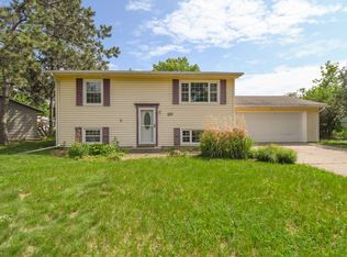 201 E Maureen Dr, Brandon, SD 57005