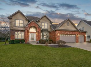 3609 Armstrong Dr, Bloomington, IL 61704