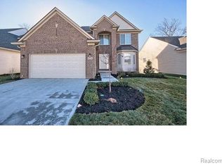 4153 Ash Tree Ln, Howell, MI 48843
