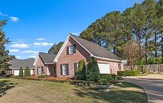 4th image of 103 Culloden Ct