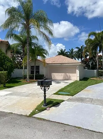 1968 SW 177th Ave — Photo 11