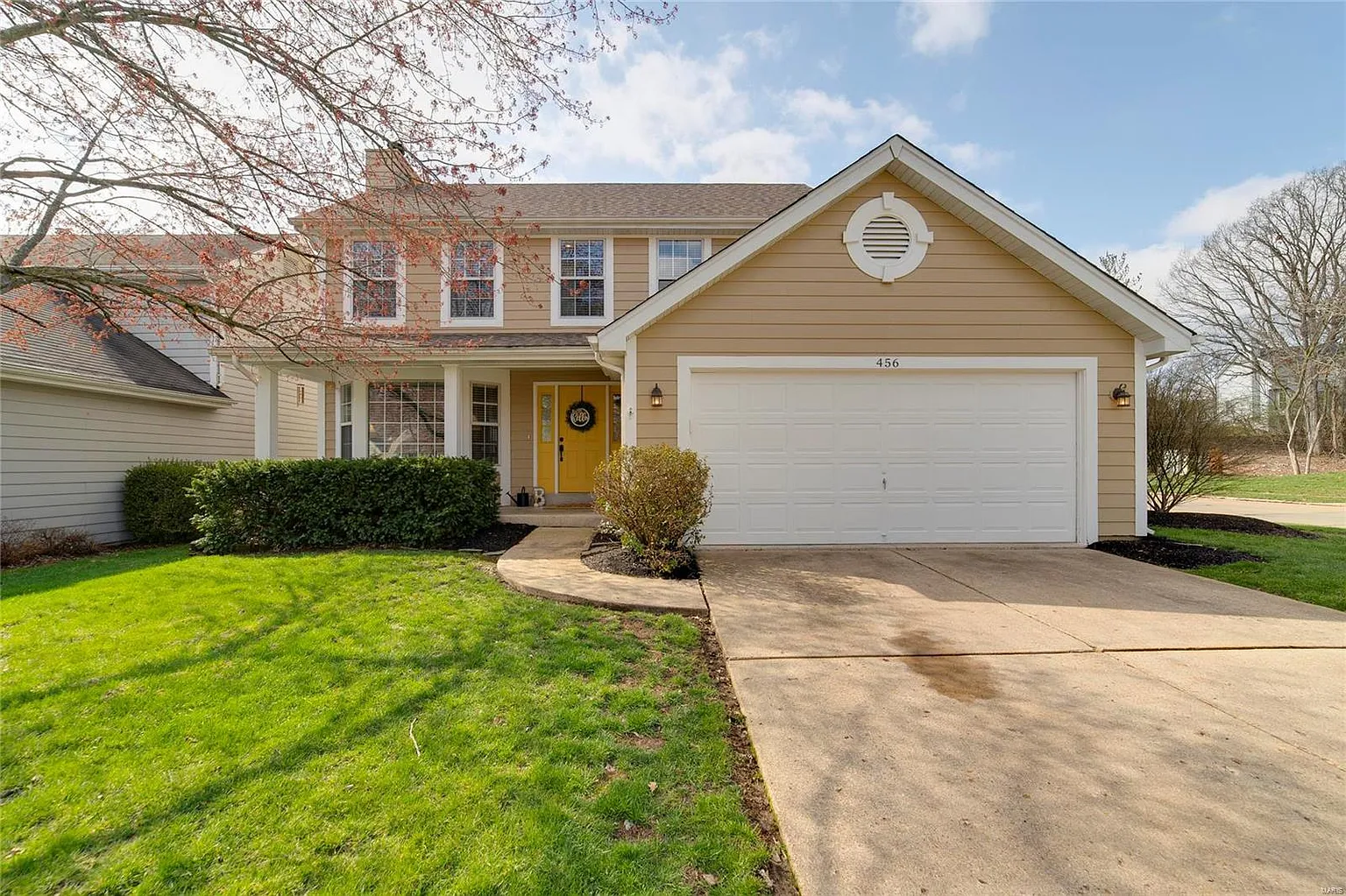 456 Waterside Dr photo 1