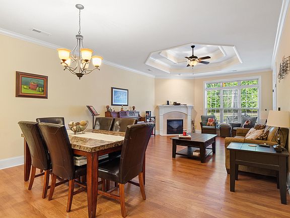 3rd image of 7699 Lenox Trace Dr