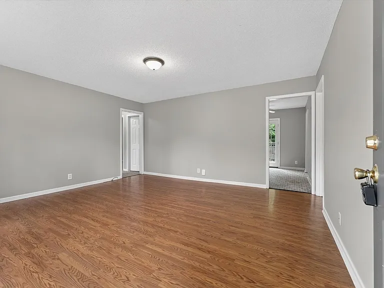 2831 Teakwood Dr — Photo 6