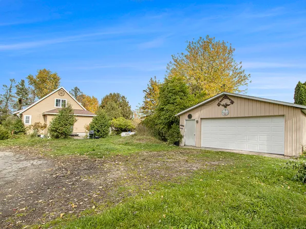 28223 50th St, Bangor, MI 49013
