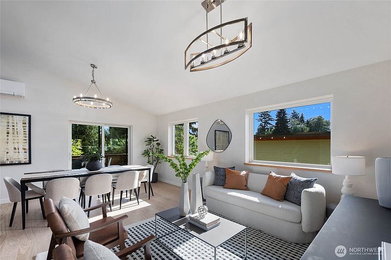 5th image of 8625 30th Avenue SW