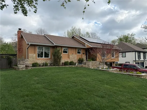 10706 W 70th Ter, Shawnee, KS 66203