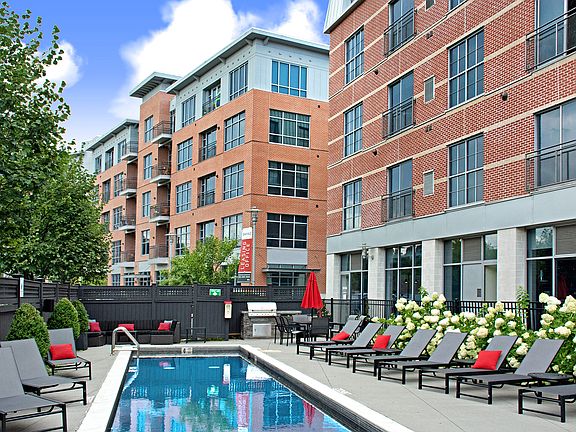 Heated swimming pool