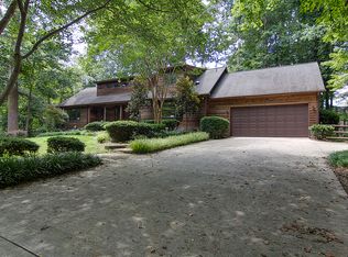 524 Raintree Dr, Matthews, NC 28104