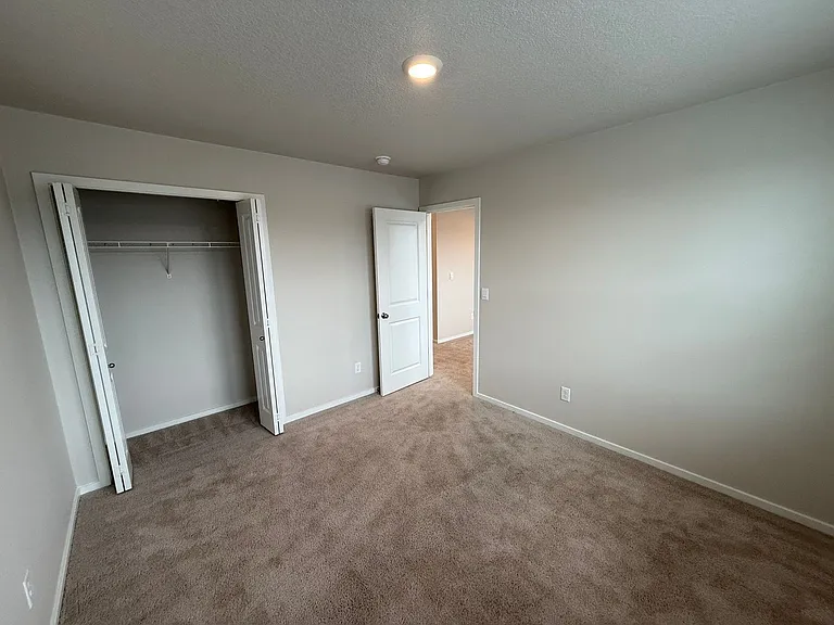 4833 Thyme Ave NE — Photo 21