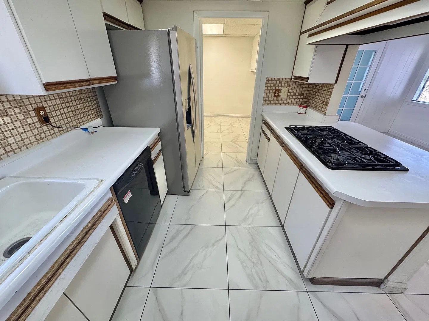 Pet Friendly! Spacious Single Story Home In North East — Photo 3