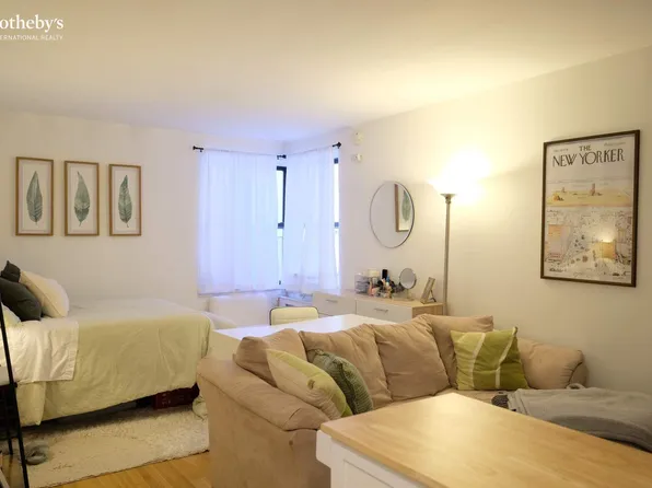 1420 York Avenue image 1 of 10