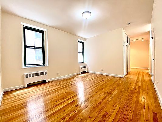2nd image of 501 E 78th St APT 1G