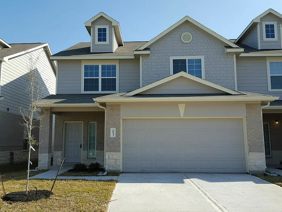 2843 Silver Tree
