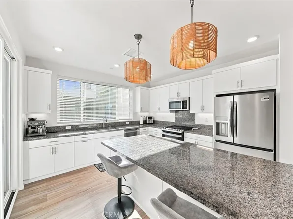 27035 Tanager Ln, Valencia, CA 91381