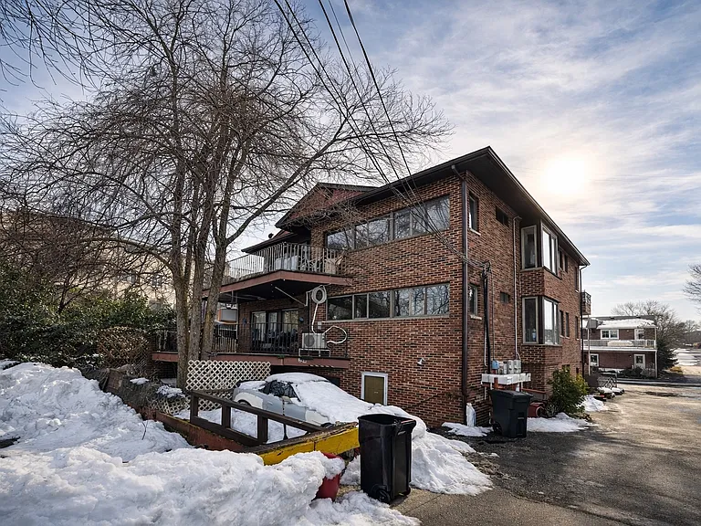 354 E Harriet Ave — Photo 1
