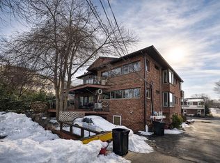 354 E Harriet Ave, Palisades Park, NJ 07650