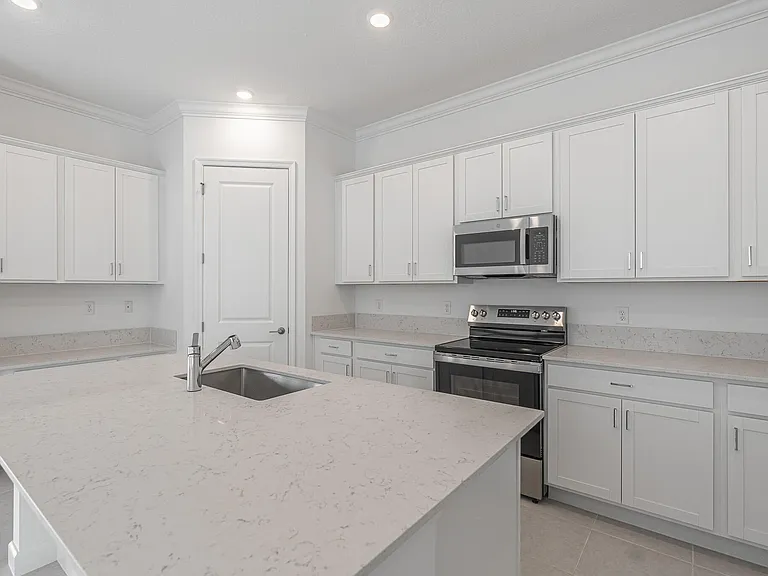 13885 SE Riversway St — Photo 9