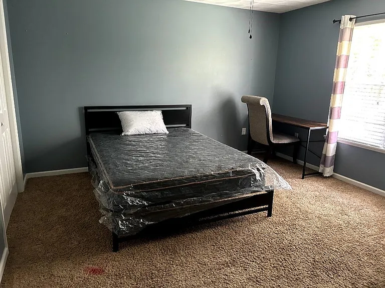 400 Blackbird Way — Photo 2