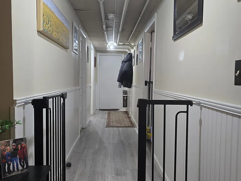 171 College St #7 — Photo 6