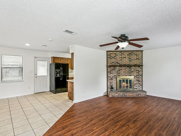 421 Tampico Way — Photo 5