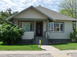 1327 Maple St, Sidney, NE 69162