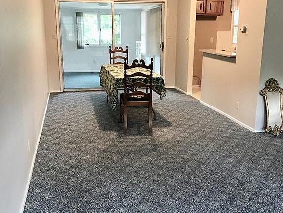 4th image of 4864 Woodhurst Dr