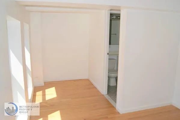 Rented by Metropolitan Property Group | media 14