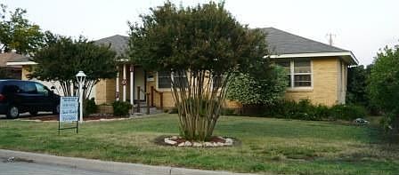 1st image of 707 NW 35th Pl