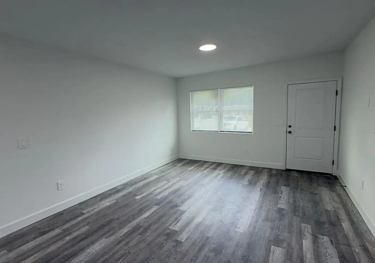 Beautifully renovated 3-bedroom, 2-bath home in Daytona Beach. — Photo 3