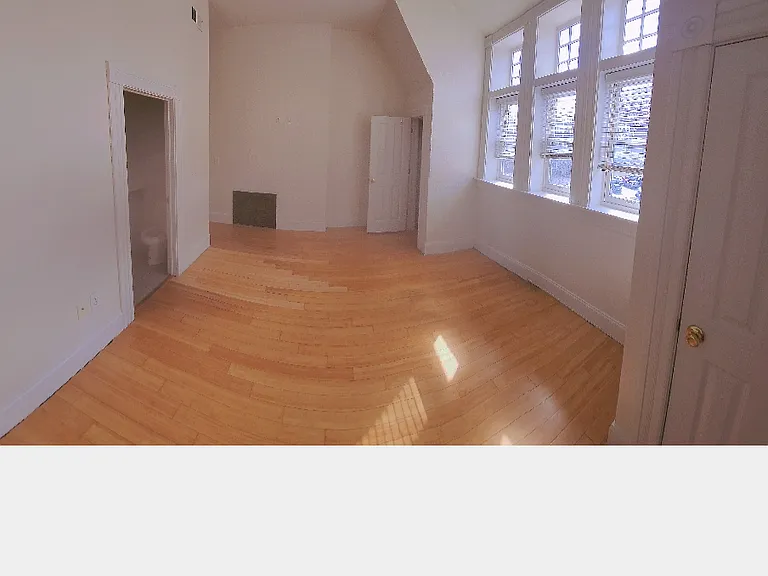 18 E Preston St #5 — Photo 8