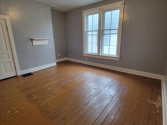 3rd image of 422 S Main St #422.5