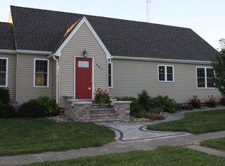 807 Clark St., Dysart, IA 52224