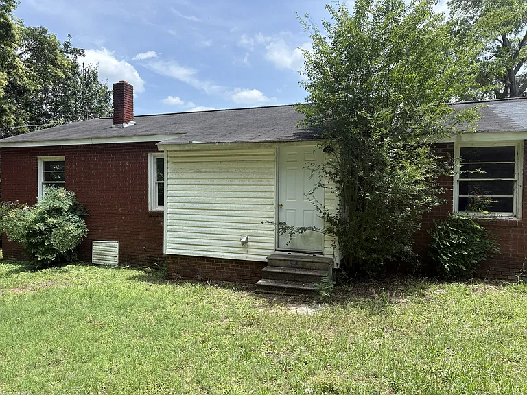 137 Belvedere Ct — Photo 2