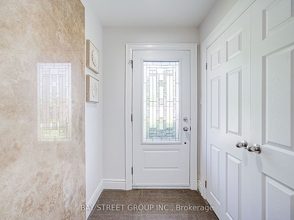 5th image of 30 Alanadale Ave