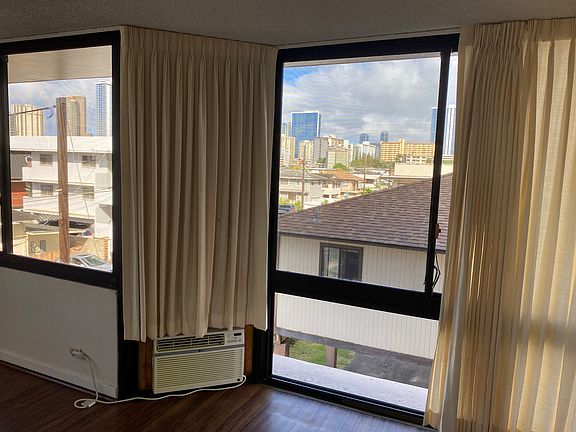 2nd image of 1820 Waiola St APT 301