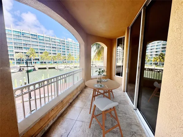 3001 NE 185th St APT 213, Aventura, FL 33180