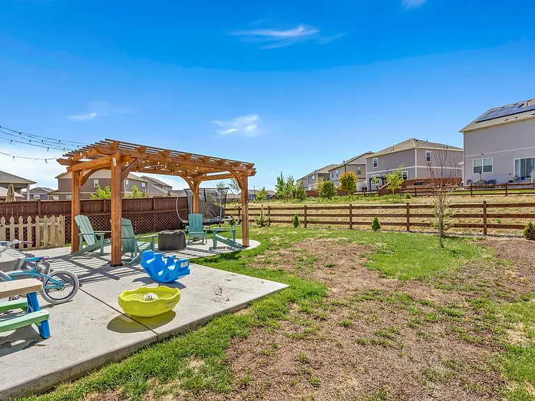 276 Swallow Rd — Photo 21