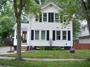 208 Davis St, Springfield, MA 01104