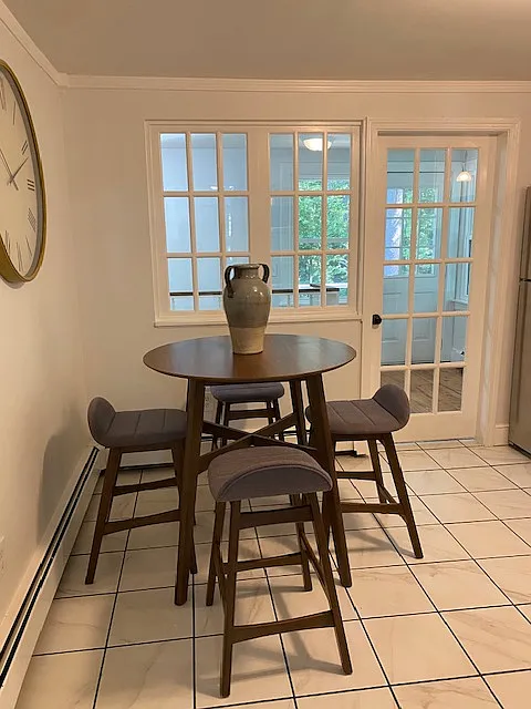 2 bed, 740 sqft, $2,700 — Photo 3
