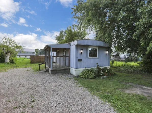 19 E 1st St, The Plains, OH 45780