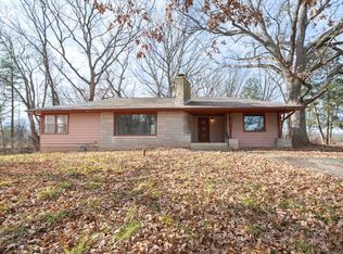 94 Sager Rd, Valparaiso, IN 46383