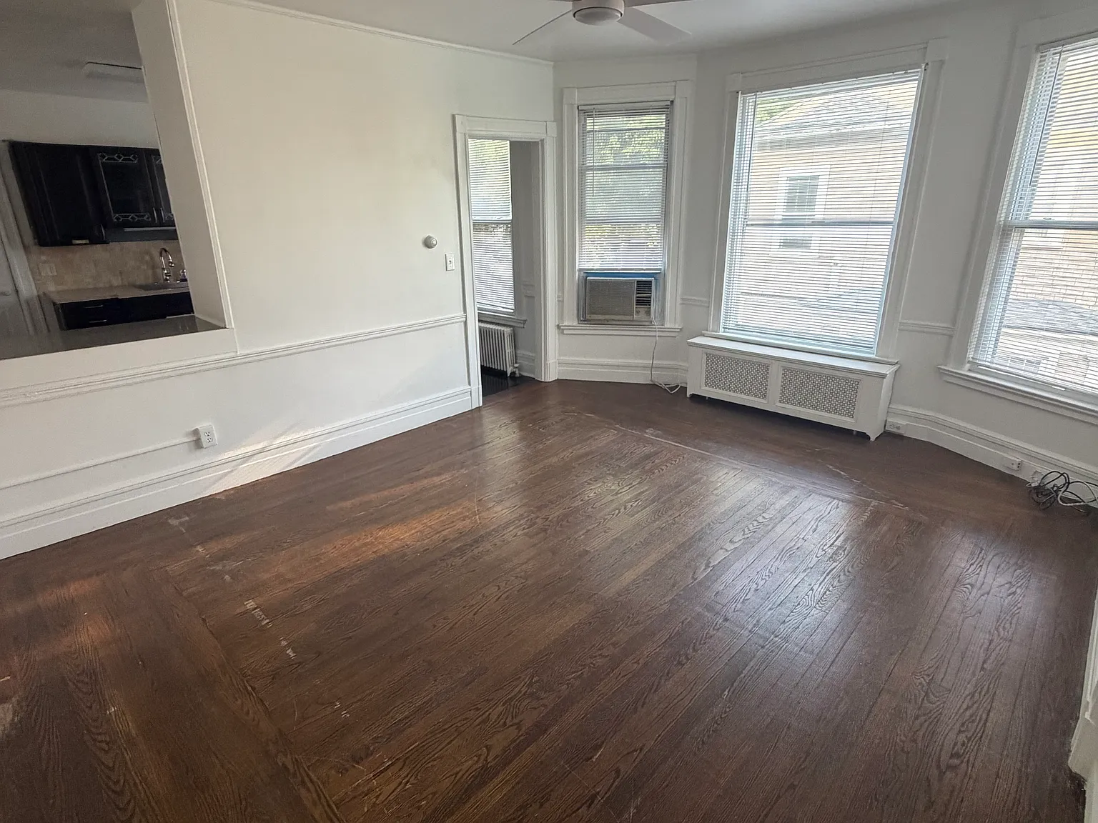 3 bed, 1500 sqft, $2,300 — Photo 3