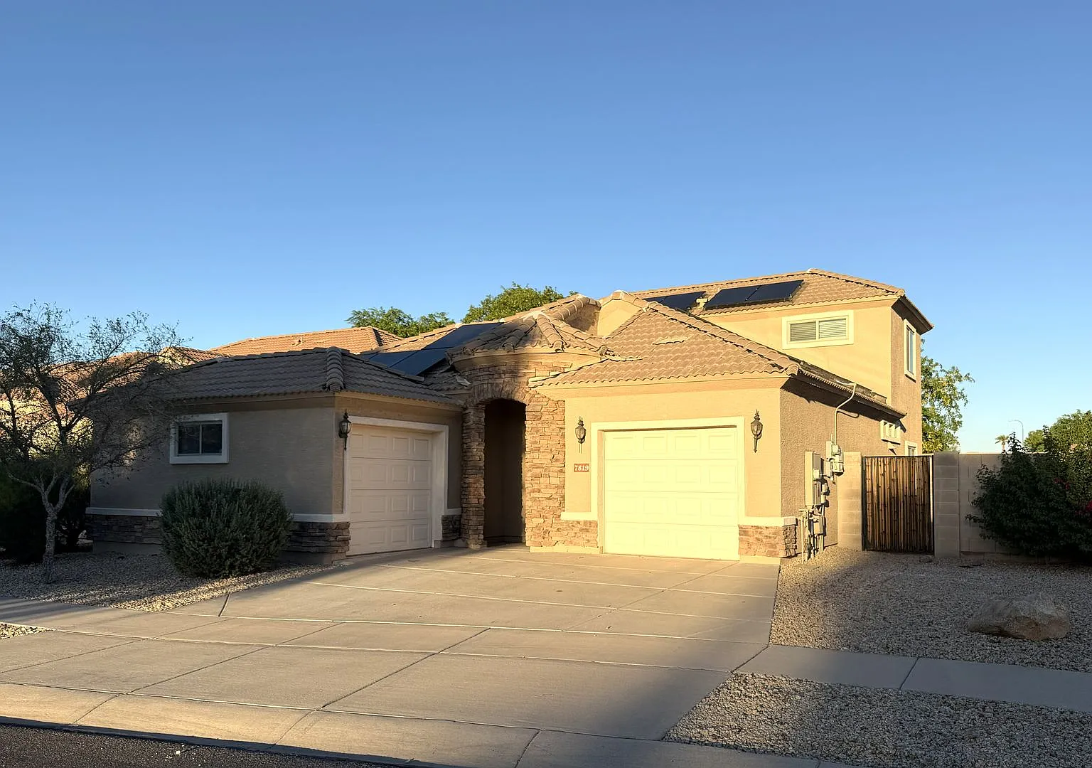 Beautiful 3 Bedroom 2.5 Bath Home With Solar & Huge Backyard In Casitas Grande — Photo 1
