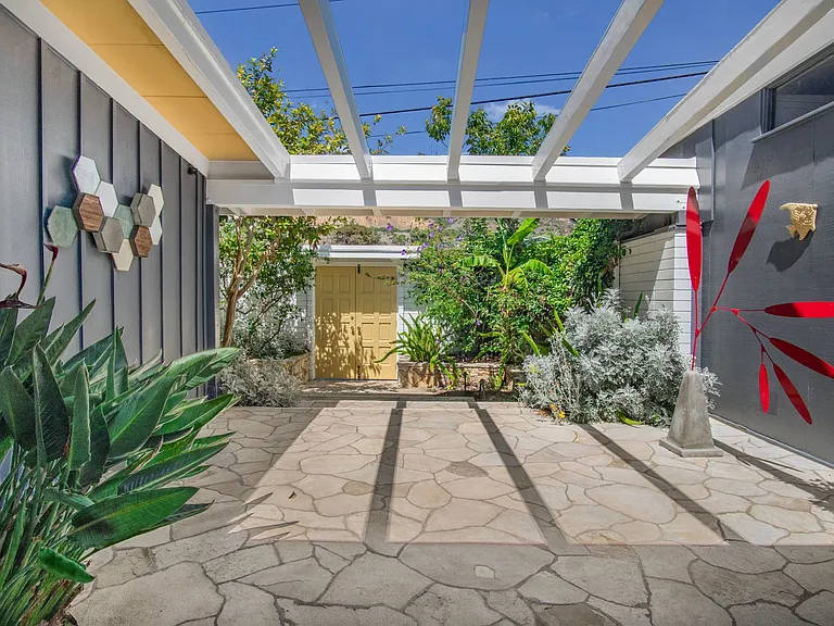 4144 Palos Verdes Dr S — Photo 34