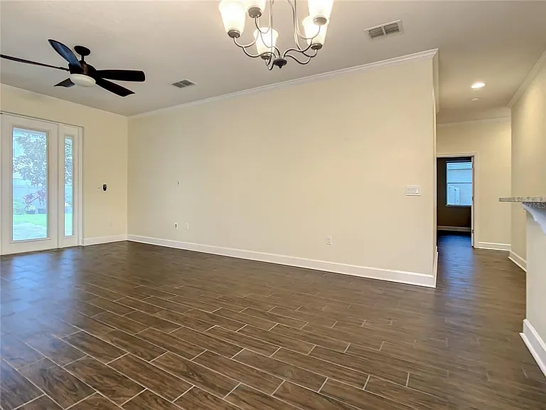 636 Spring Oak Cir — Photo 8