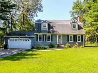391 Chestnut St, Wrentham, MA 02093